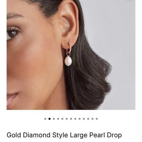 Lily & Roo Gold Diamond Style Large Pearl Drop Hoop Earrings - Picture 3 of 4